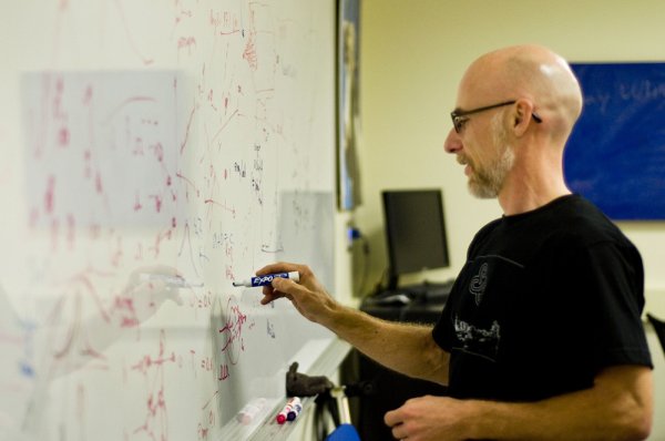 Dr. Christof Teuscher